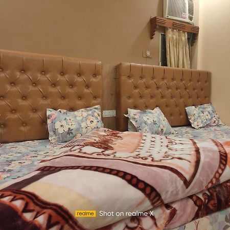 Hotel Pleasure Landmark ウッジャイン エクステリア 写真